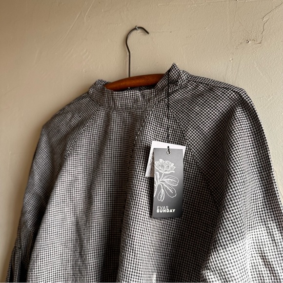 Eva’s Sunday oversized linen tunic blouse - Picture 3 of 6